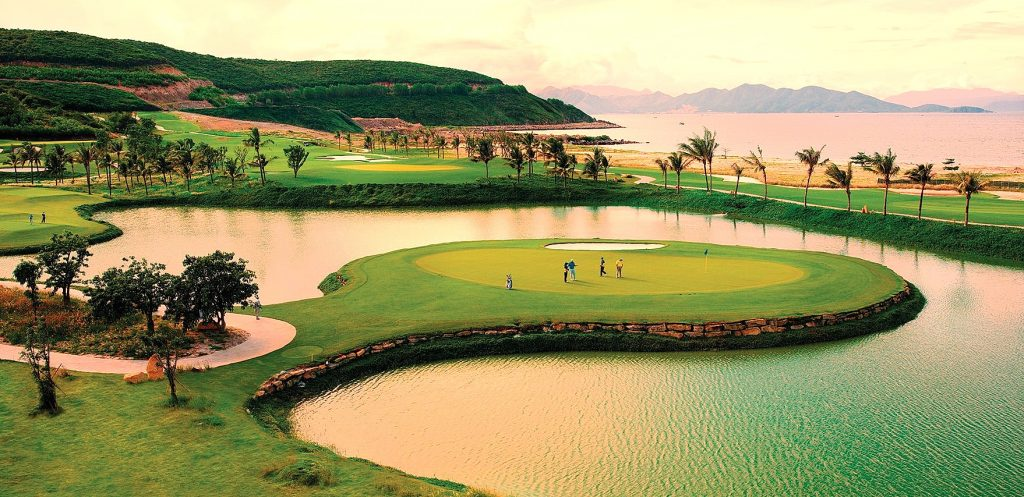Miền Trung & cuộc đua của những sân golf đẳng cấp