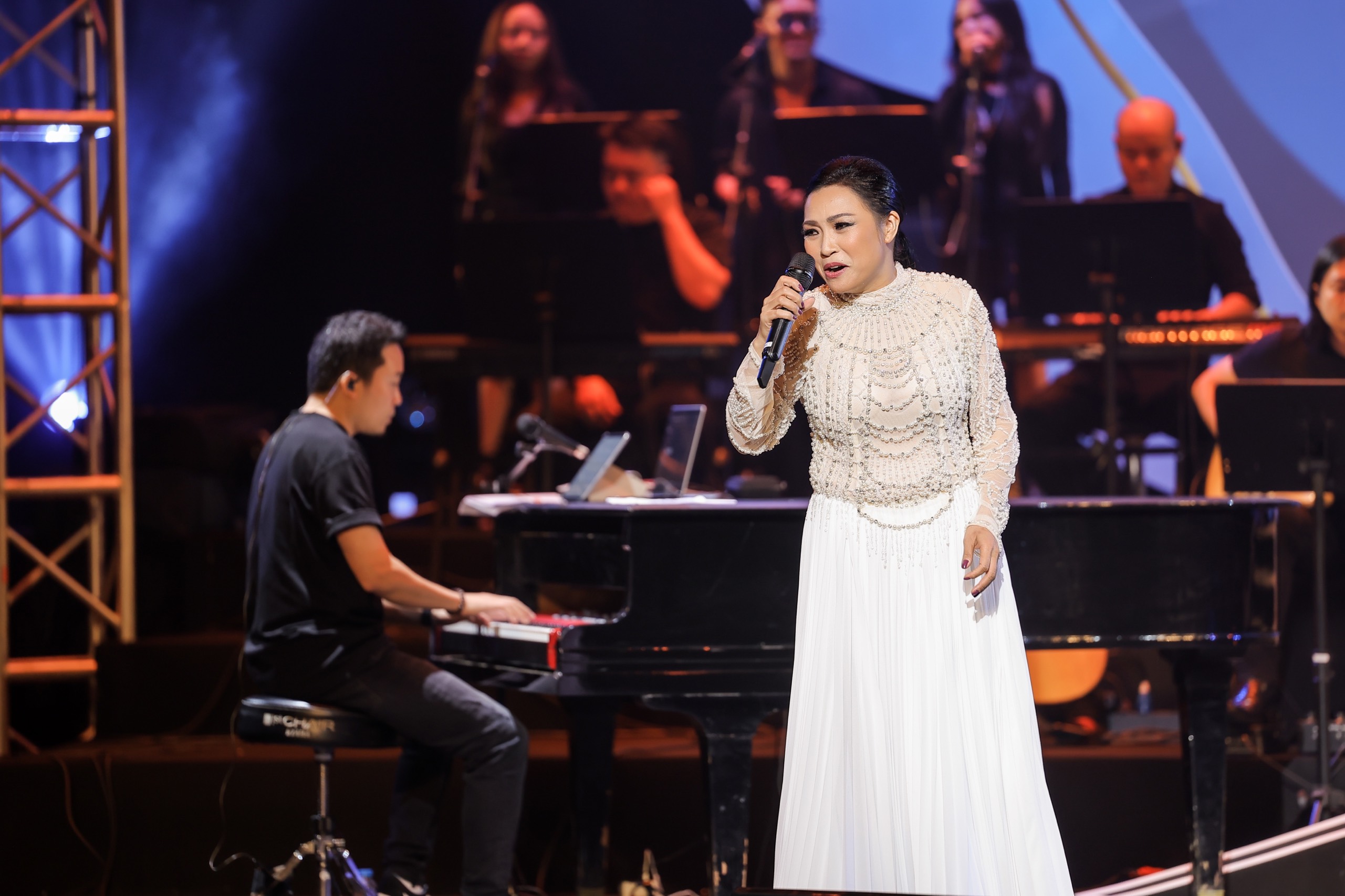 Live concert Đóa hồng gai