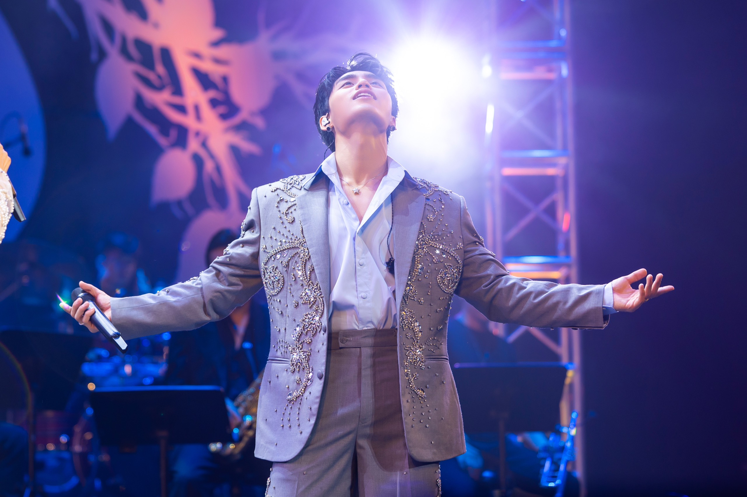 Live concert Đóa hồng gai