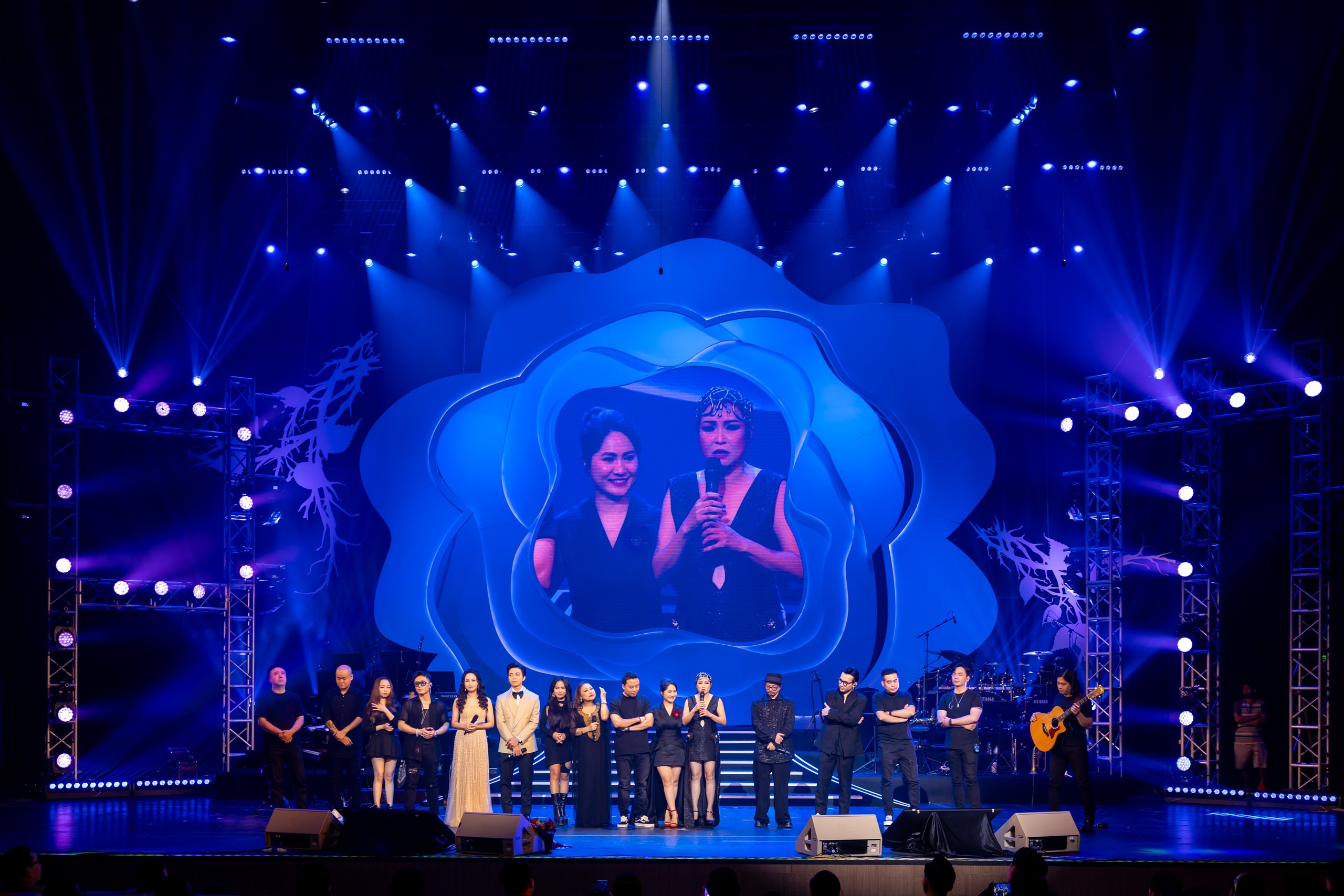 Live concert Đóa hồng gai
