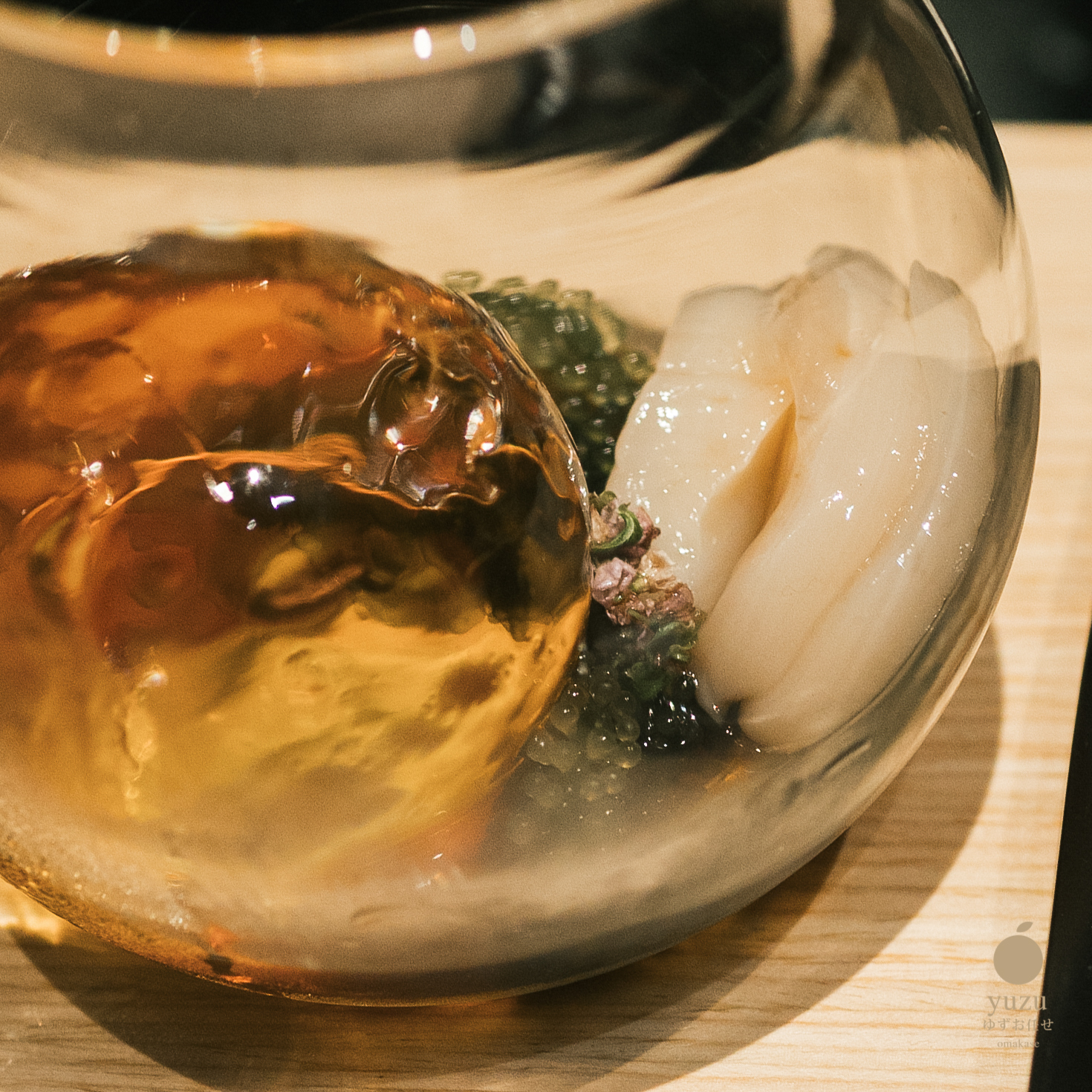 Omakase: Khi giới trẻ chi cả tháng lương cho một bữa ăn không được chọn món, mỗi phần chỉ bé bằng ngón tay