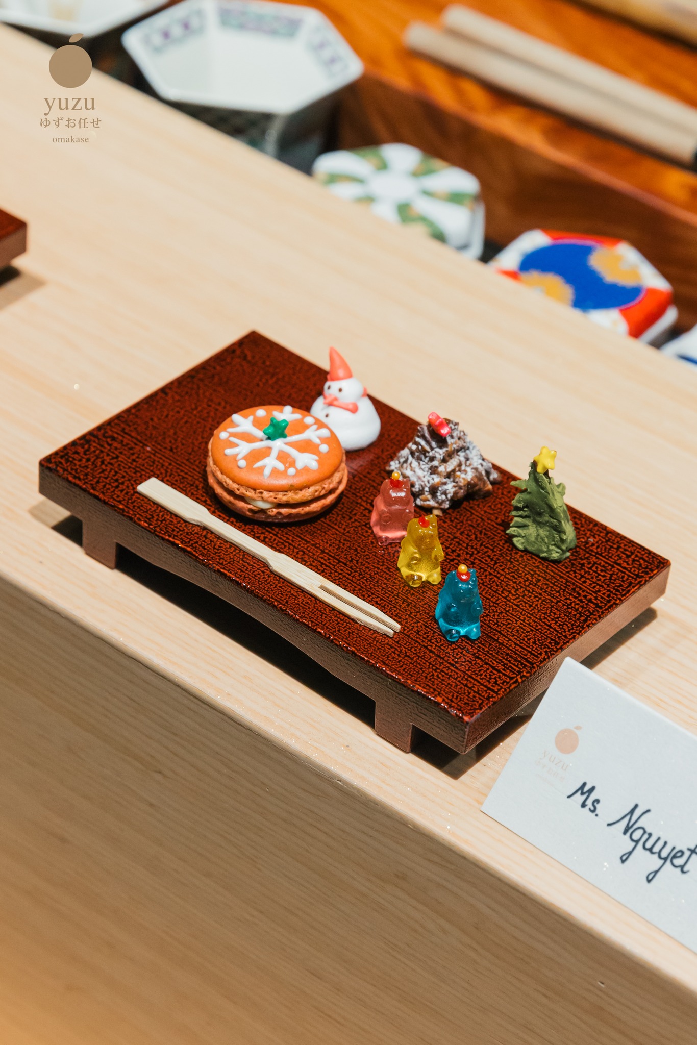 Omakase: Khi giới trẻ chi cả tháng lương cho một bữa ăn không được chọn món, mỗi phần chỉ bé bằng ngón tay