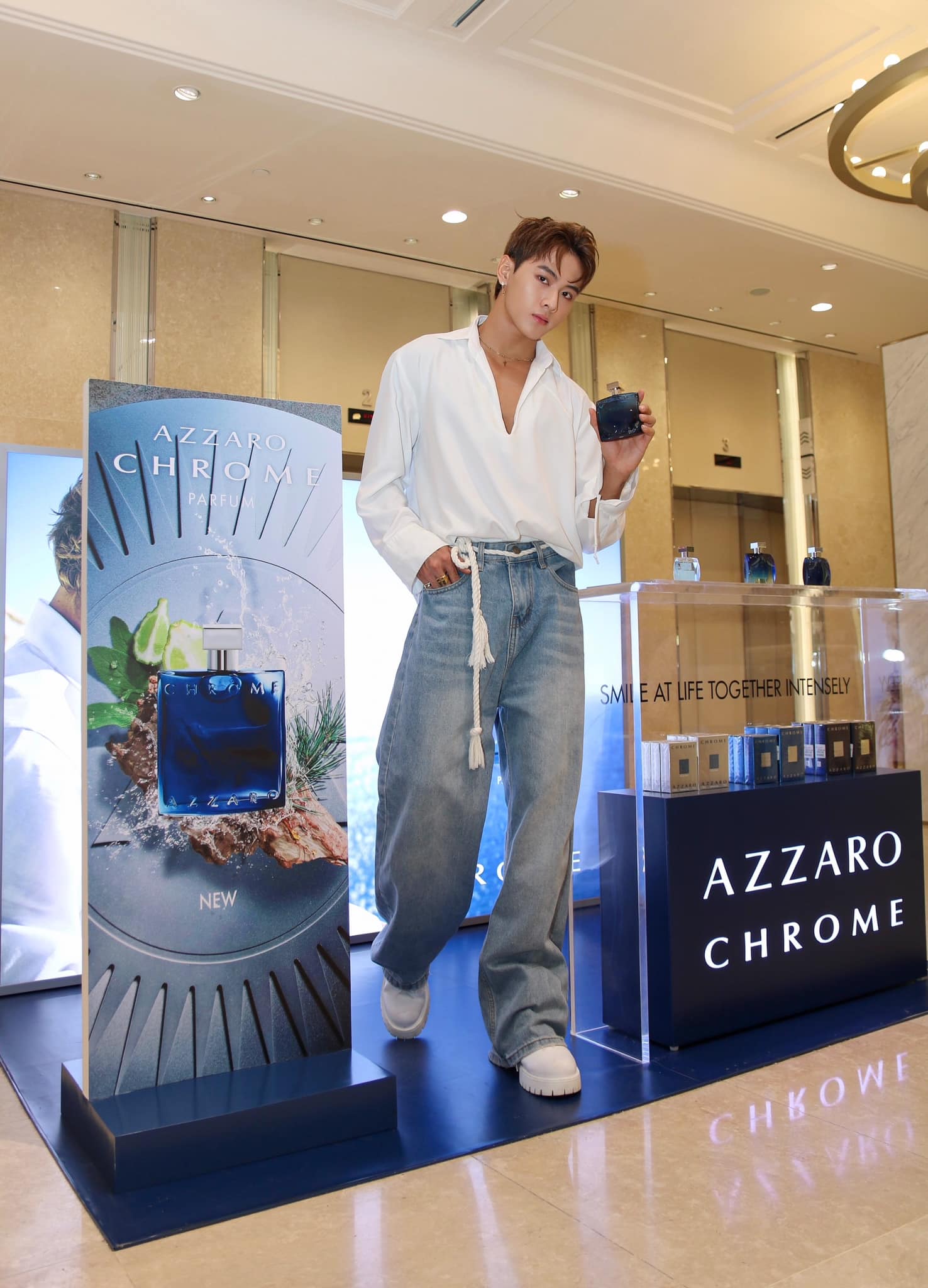 Mạc Trung Kiên, Hóa Trần, Bảo Luận mê mẩn Azzaro Chrome Parfums