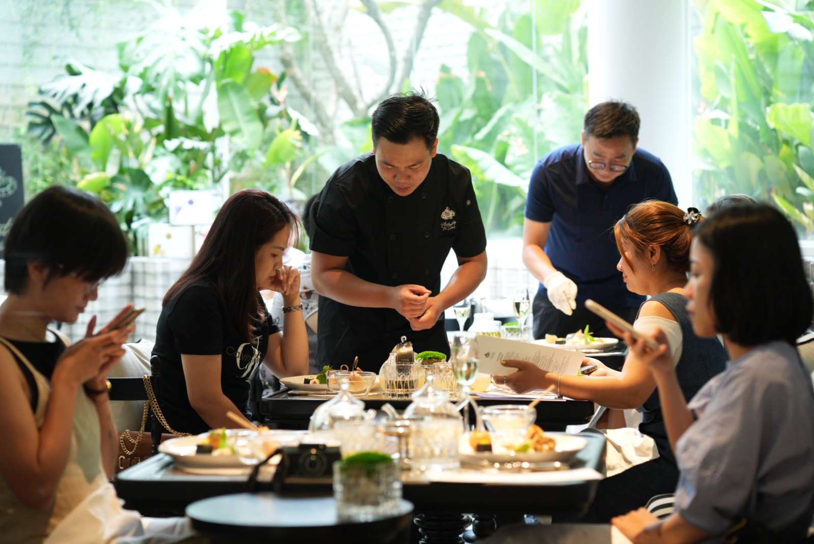 Arteastiq mang nghệ thuật thưởng trà thủ công tinh tế từ Singapore đến Việt Nam