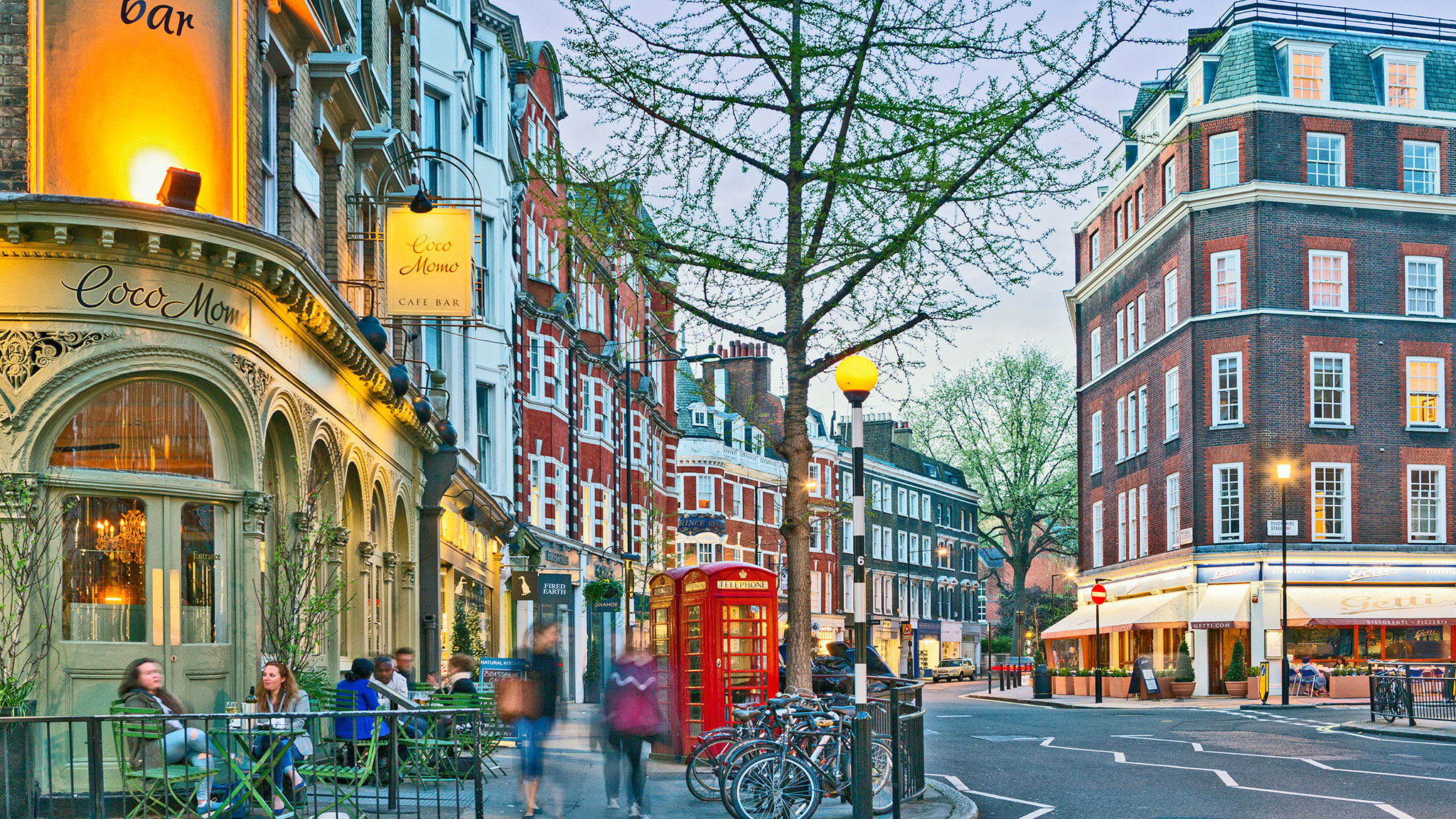Giới siêu giàu London dùng bút máy kim cương, thuê giúp việc tốn 11 tỷ
