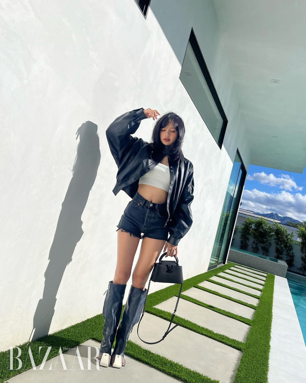 Lisa (BLACKPINK) trở về với mái tóc tự nhiên khi yêu