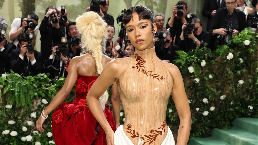 Zendaya, Lana Del Rey dẫn đầu phái "thần rừng" đổ bộ Met Gala 2024