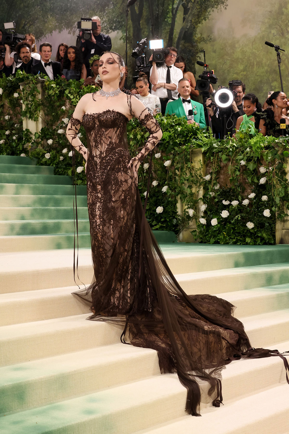 Zendaya, Lana Del Rey dẫn đầu phái "thần rừng" đổ bộ Met Gala 2024