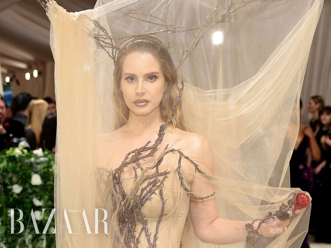 Zendaya, Lana Del Rey dẫn đầu phái "thần rừng" đổ bộ Met Gala 2024
