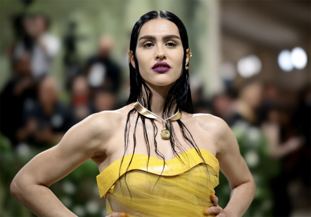 Phong cách trang điểm Goth chiếm lĩnh thảm xanh Met Gala 2024