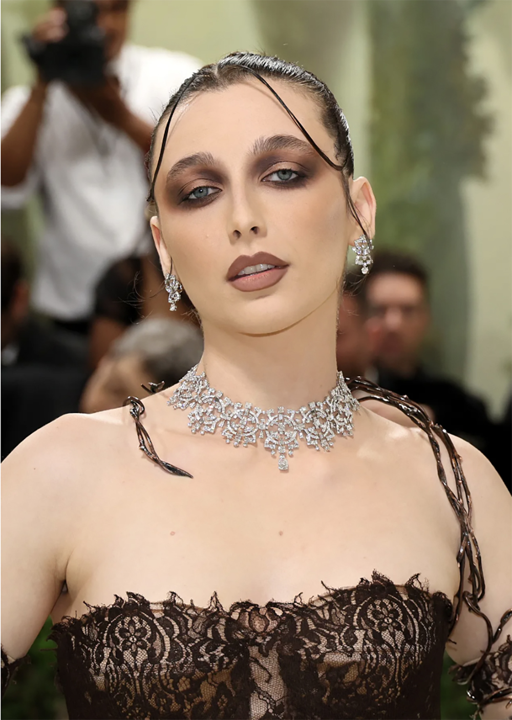 Phong cách trang điểm Goth chiếm lĩnh thảm xanh Met Gala 2024