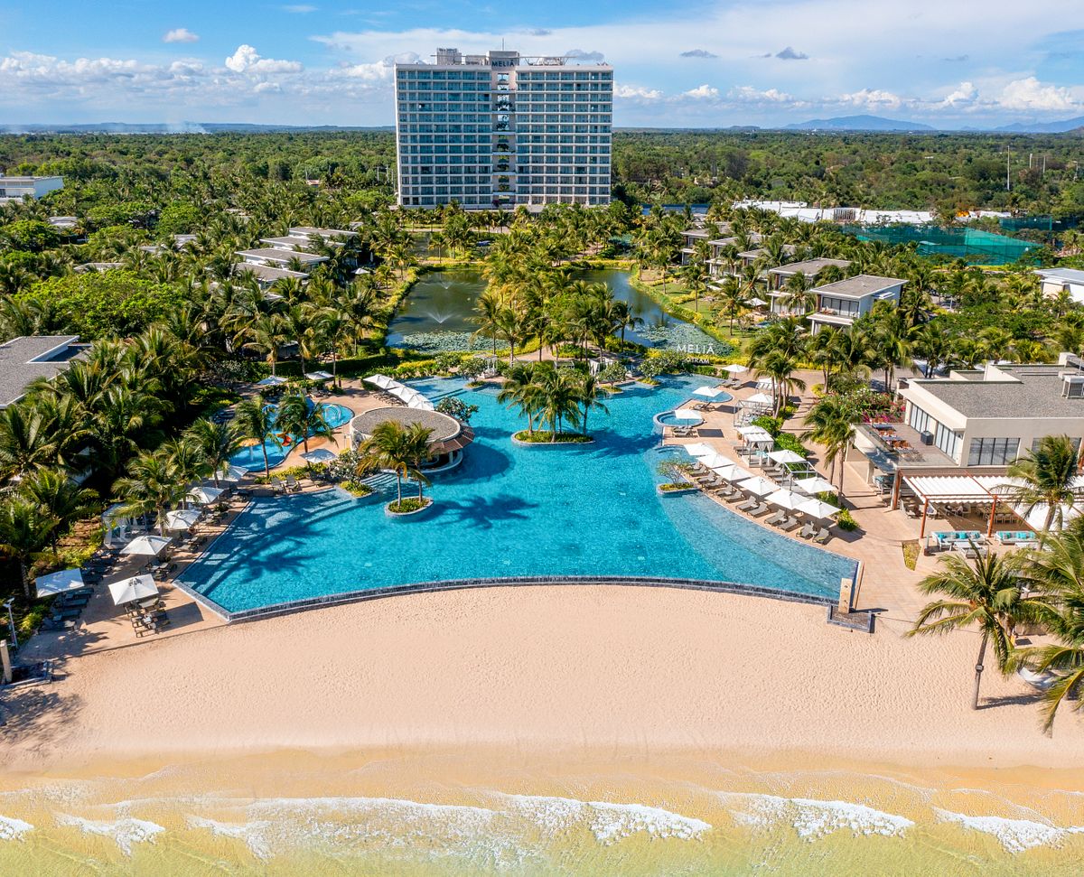 Tạm xa phố thị để lắng đọng bình yên tại Meliá Ho Tram Beach Resort