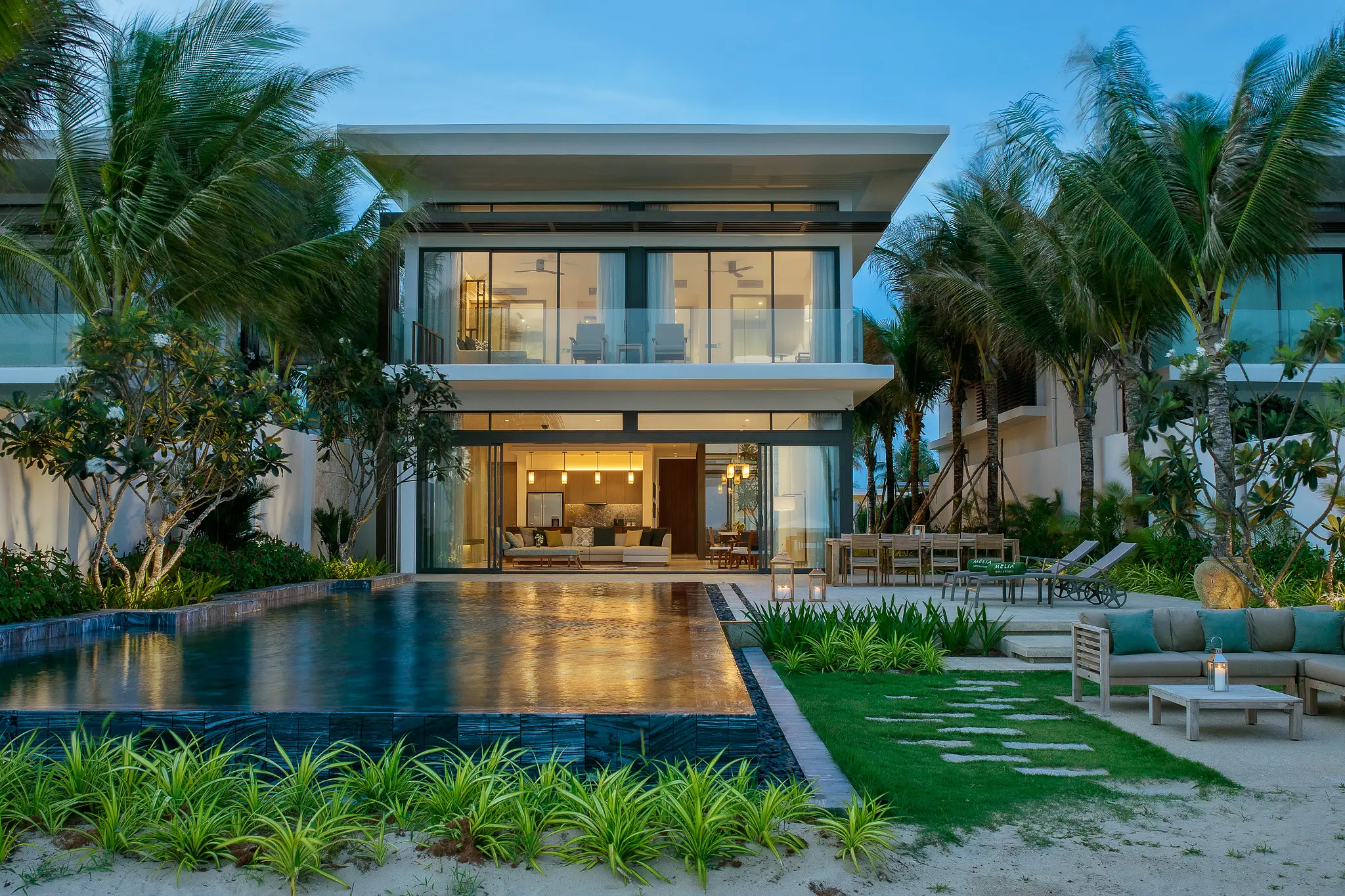 Tạm xa phố thị để lắng đọng bình yên tại Meliá Ho Tram Beach Resort