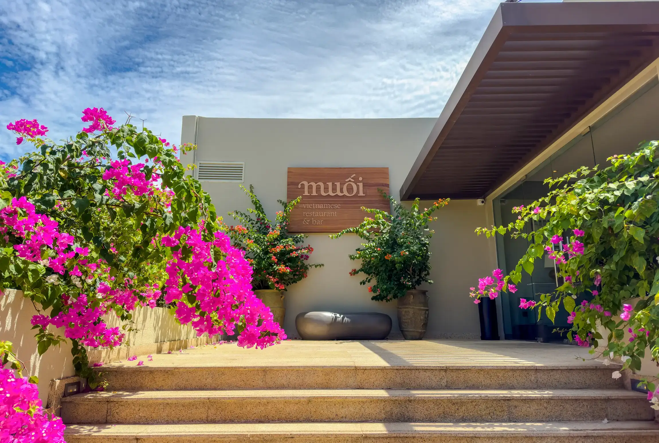 Tạm xa phố thị để lắng đọng bình yên tại Meliá Ho Tram Beach Resort