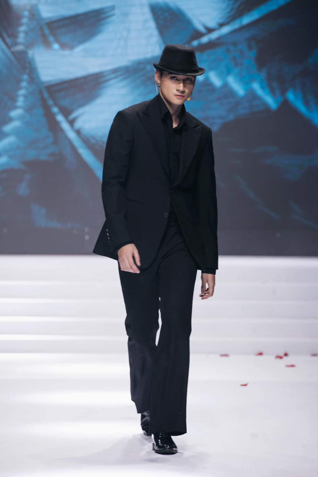 Top 10 thí sinh sáng giá nhất Mr World Vietnam 2024: “Hot boy Bolero” từng được Đàm Vĩnh Hưng khen ngợi gây chú ý