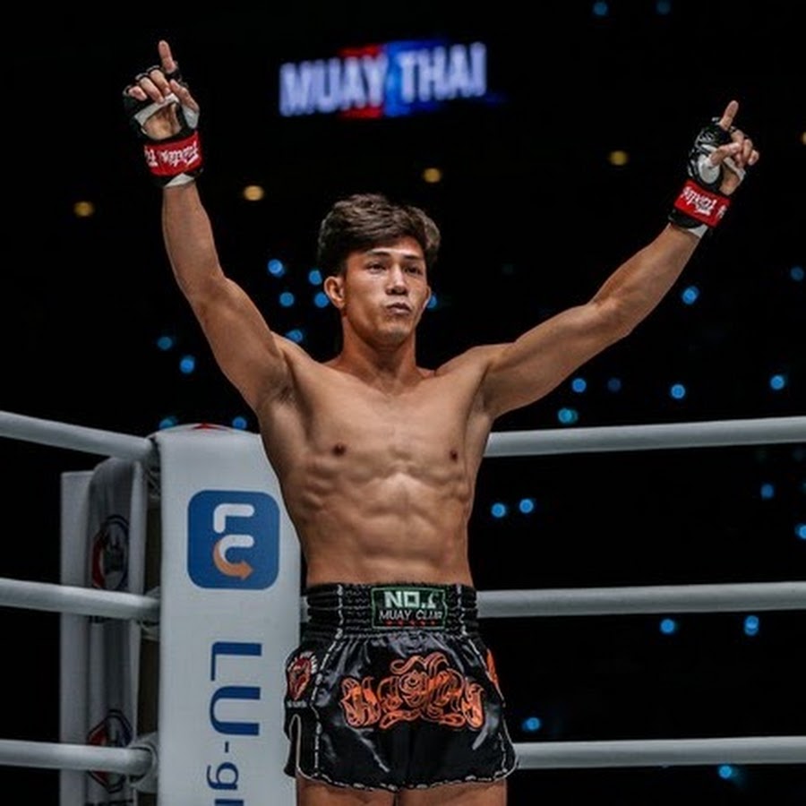 Võ sĩ vô địch thế giới Nguyễn Trần Duy Nhất khoe giọng hát tại gameshow "Anh trai vượt ngàn chông gai"