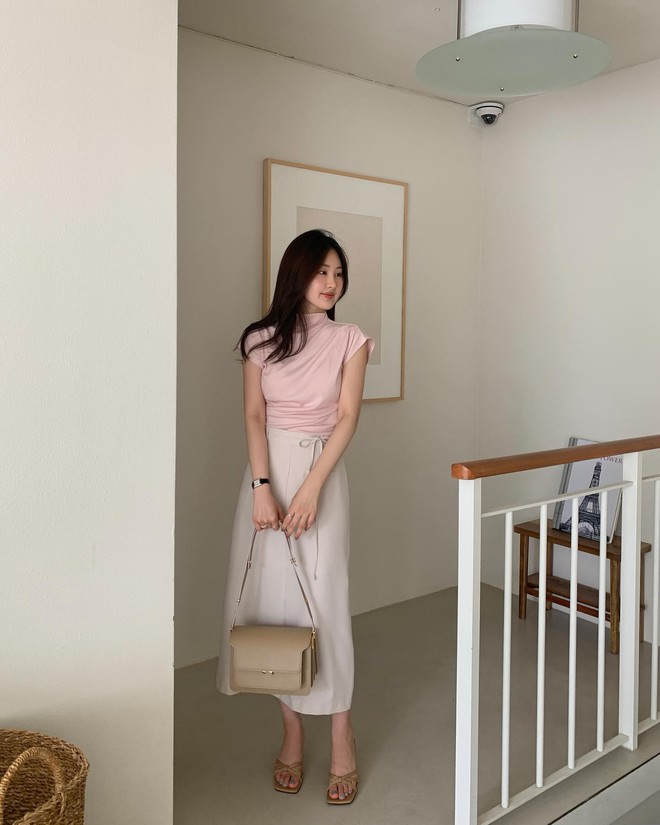 5 mẫu chân váy công sở đẹp thanh lịch dành cho quý cô trên 40 tuổi