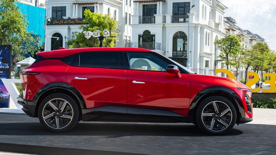 VinFast VF7