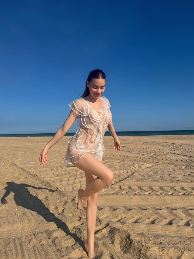 Hồ Ngọc Hà gây sốt với bộ ảnh cực cháy, phô diễn body nóng bỏng