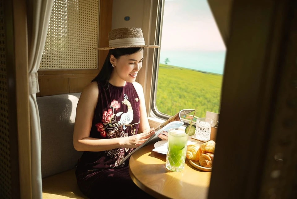 Ngắm Nha Trang, Quy Nhơn trên tàu hỏa xa xỉ 10 triệu đồng/vé