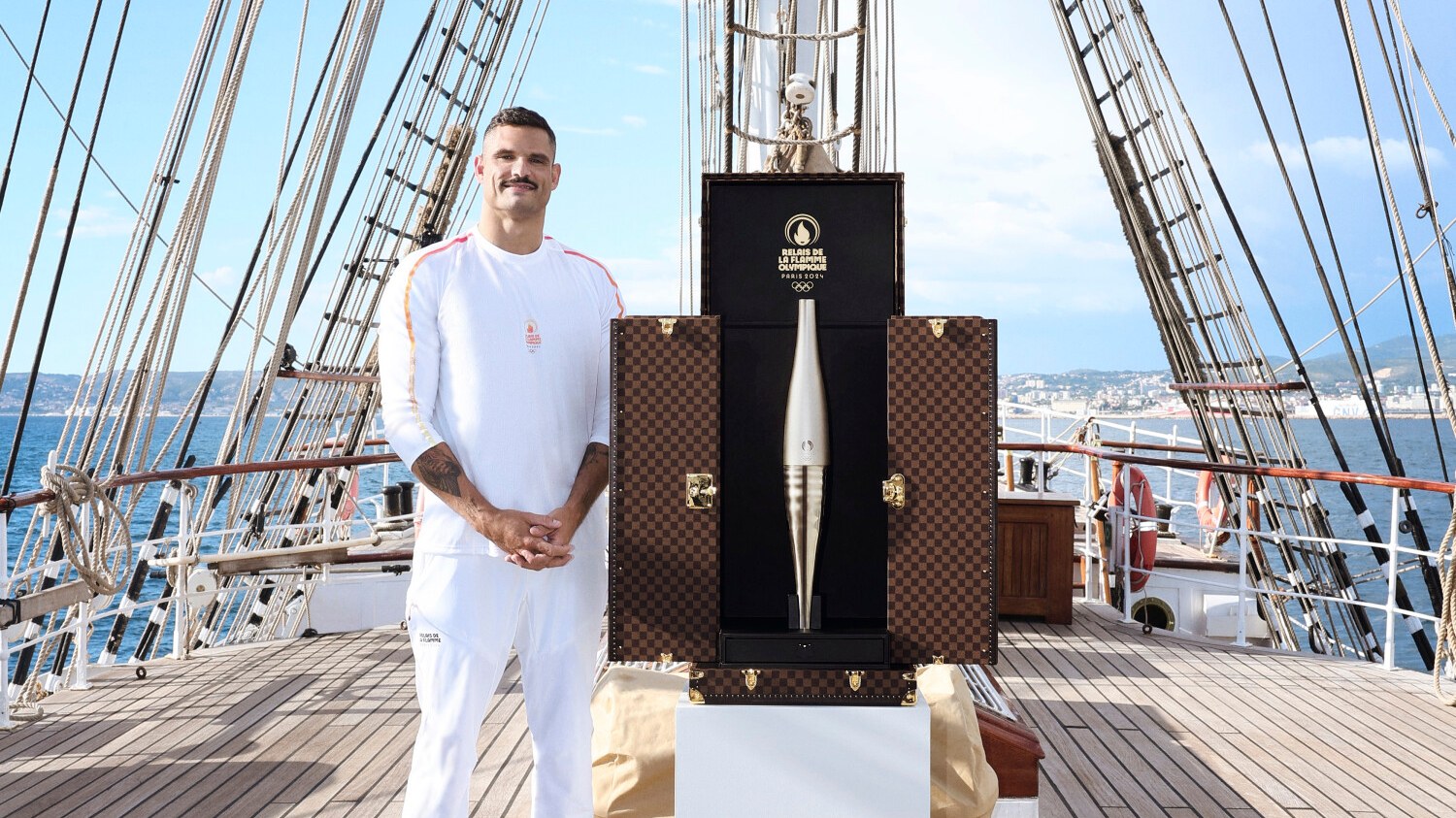 Louis Vuitton tung hình ảnh đại sứ và rương cho Thế vận hội Paris 2024