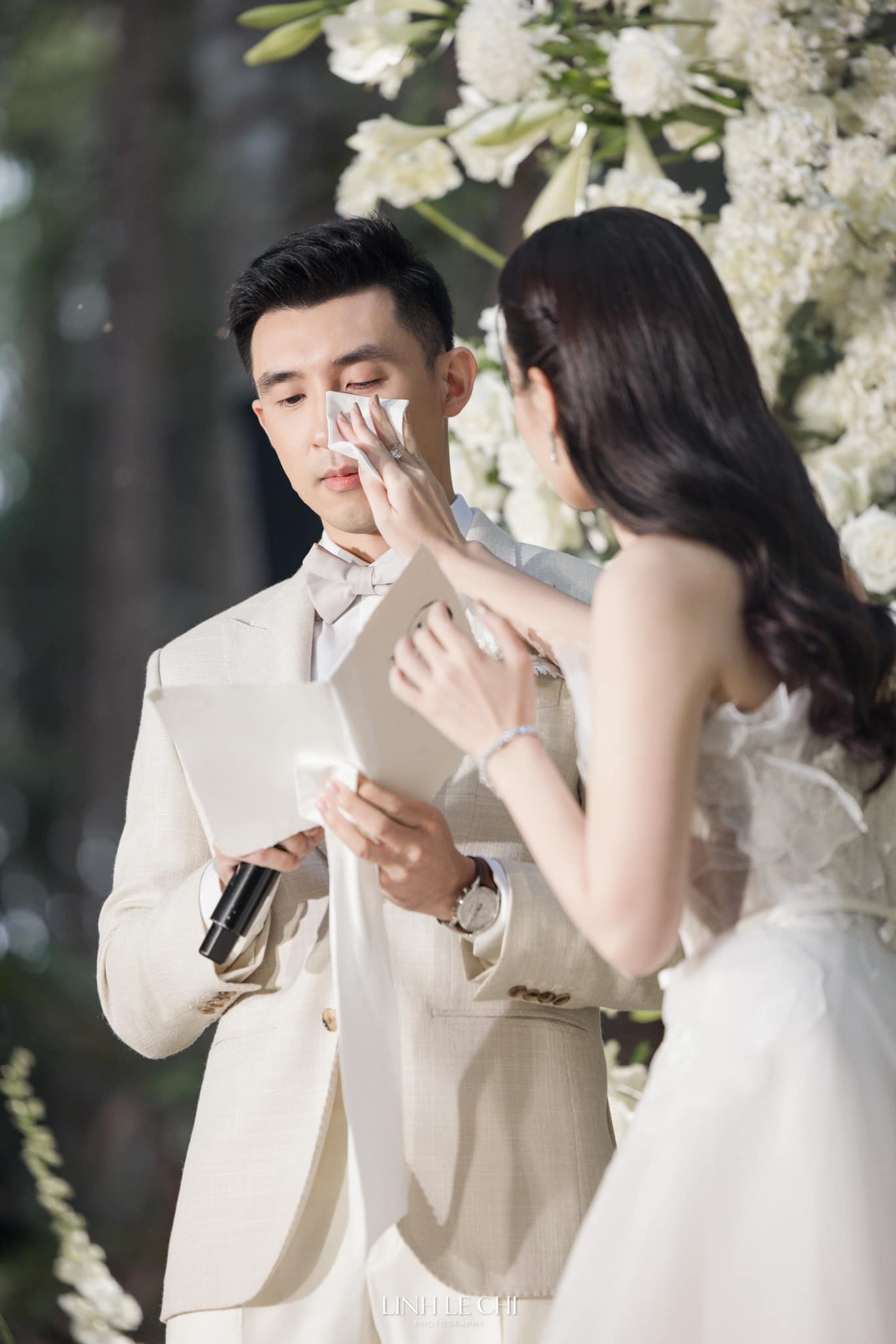 Thiếu gia Minh Đạt phải cầu hôn Midu 2 lần, hoá ra vì lý do khó ai ngờ