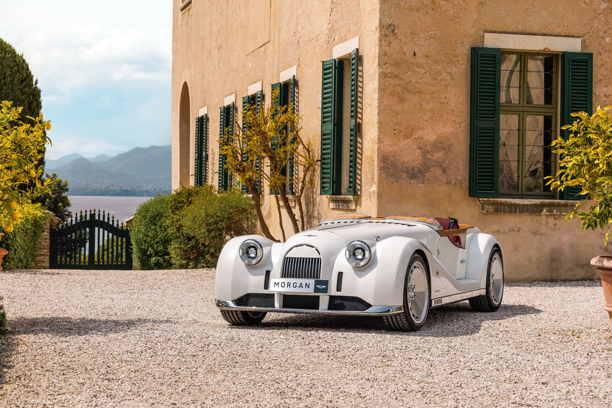 Morgan và Pininfarina hợp tác tạo nên Midsummer - Siêu phẩm với hơn 250 giờ chế tạo