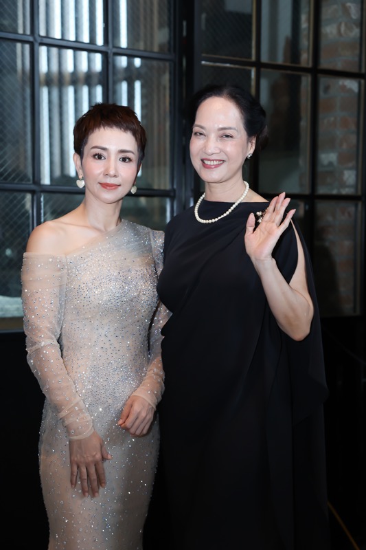 Thúy Hiền khóc khi nghe ca khúc chồng cũ sáng tác cho Tùng Dương