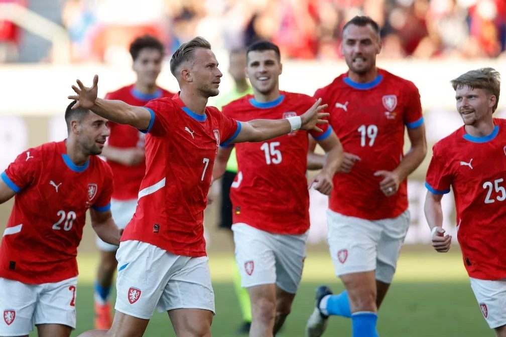 8 trang phục thi đấu đẹp nhất EURO 2024