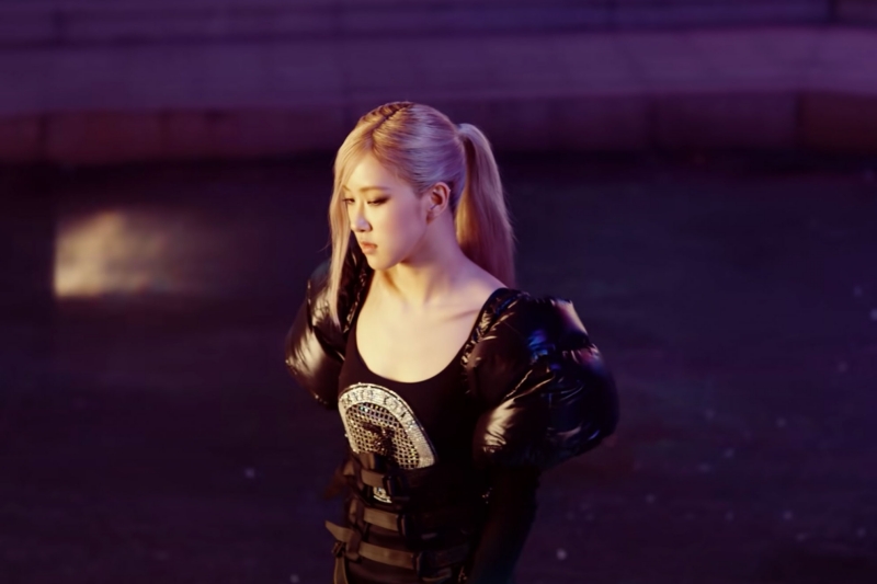 Rosé BLACKPINK được gì, mất gì khi về THE BLACK LABEL