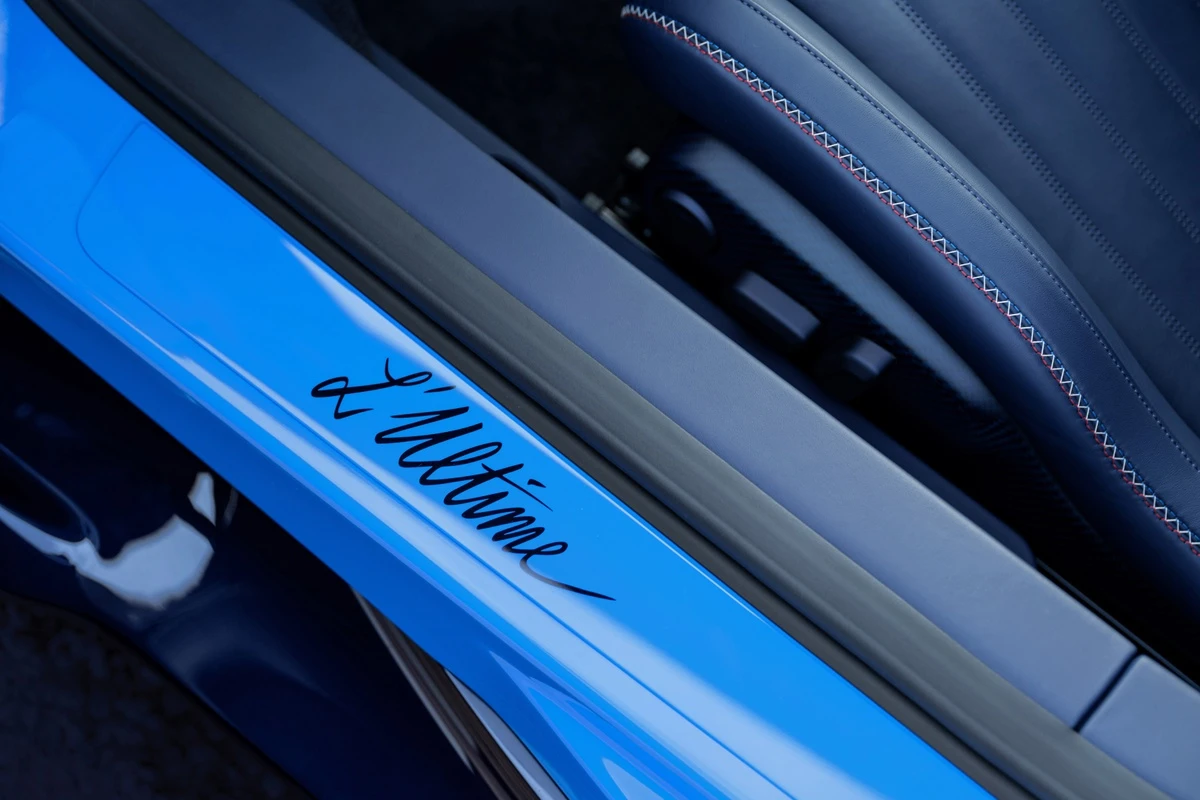 Bugatti Chiron Super Sport L’Ultime - chiếc Bugatti Chiron cuối cùng