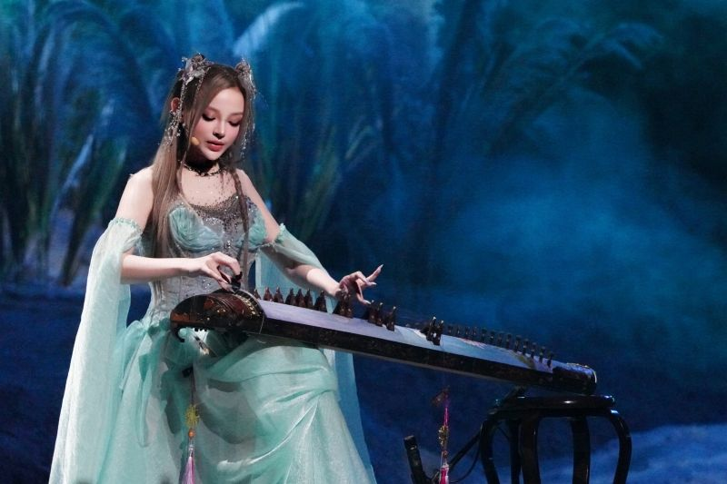 5 chị đẹp LUNAS đạp gió khét lẹt tại Trung Quốc fan Việt nở mũi tự hào