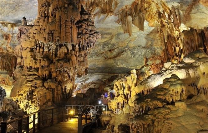 Trải nghiệm tuyệt vời tại 10 địa danh du lịch nổi tiếng tại Quảng Binh (Phần 1)