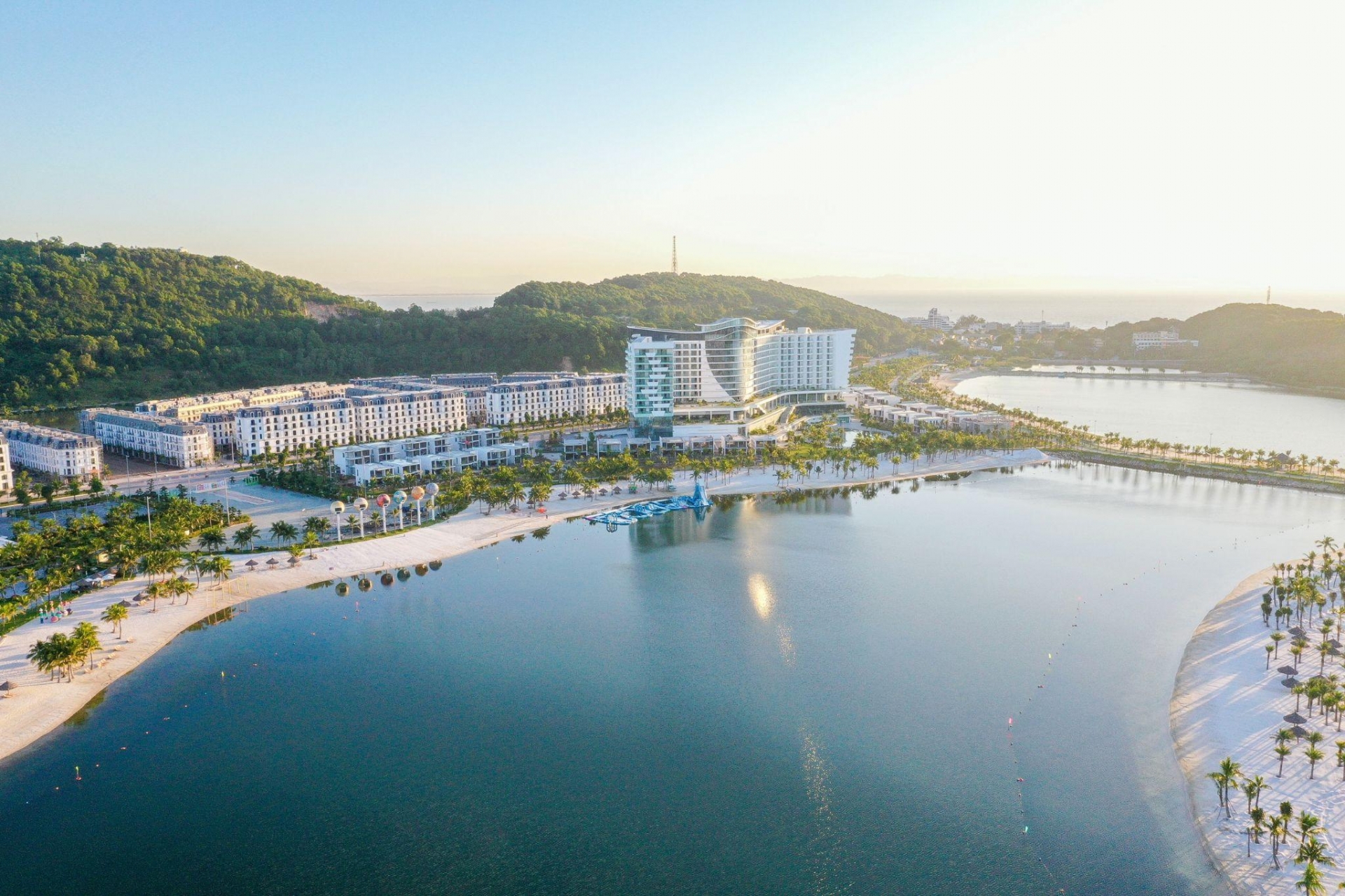 Khách sạn tiêu chuẩn quốc tế