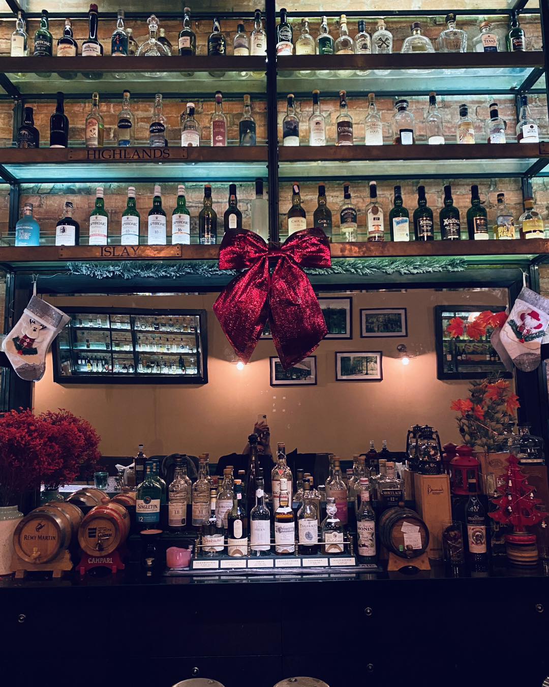 5 speakeasy bar phù hợp để “thả trôi” cảm xúc tại TPHCM