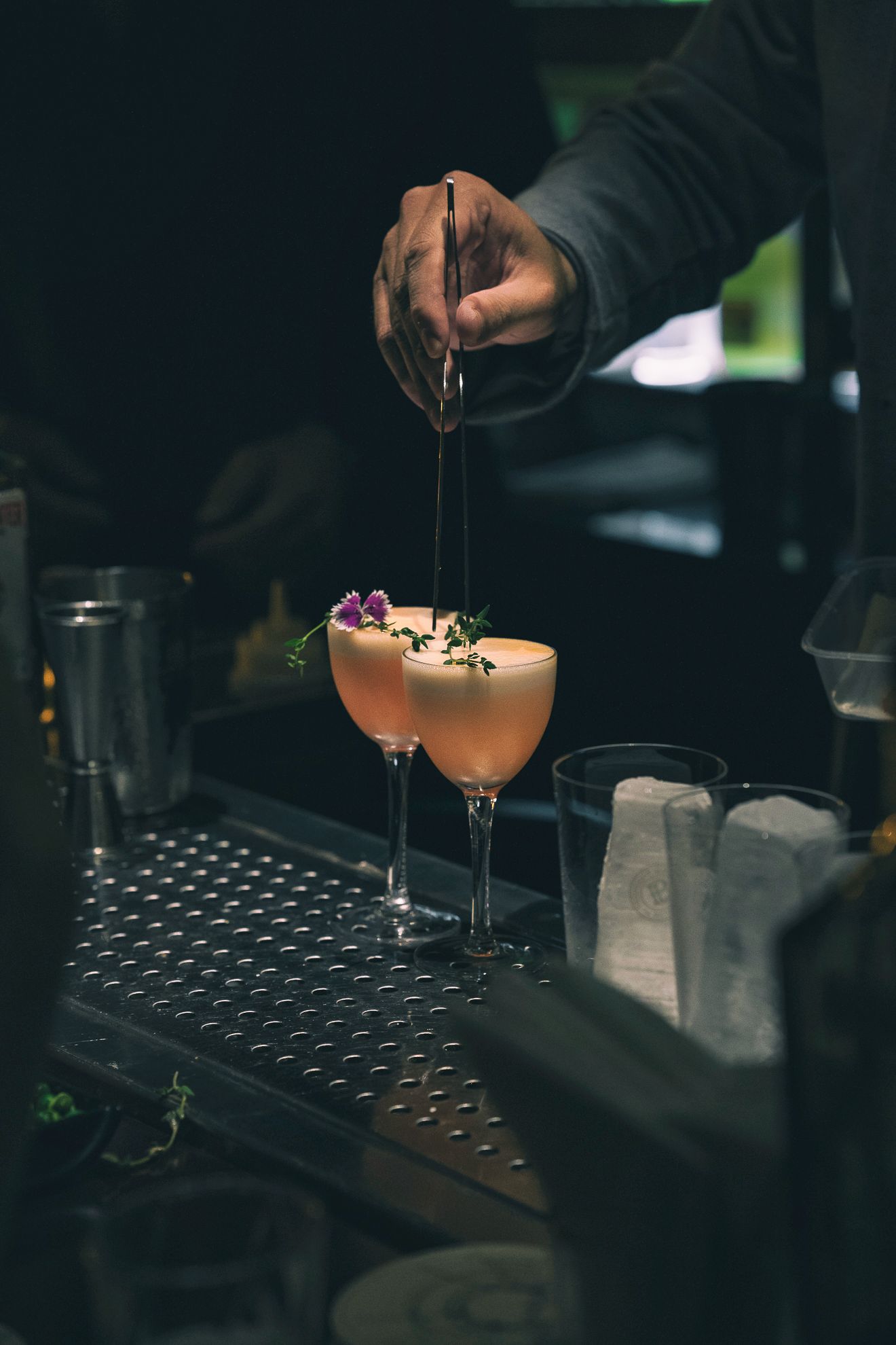 5 speakeasy bar phù hợp để “thả trôi” cảm xúc tại TPHCM