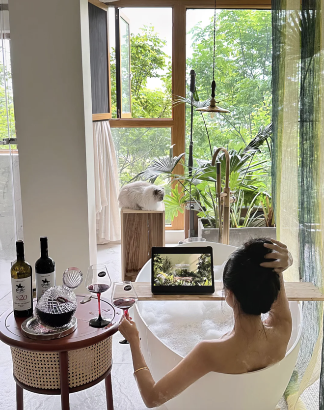 Trả góp 30 năm để mua penthouse, cảm giác mỗi ngày thức dậy đều như ở resort: Gia chủ tuyên bố xứng đáng!