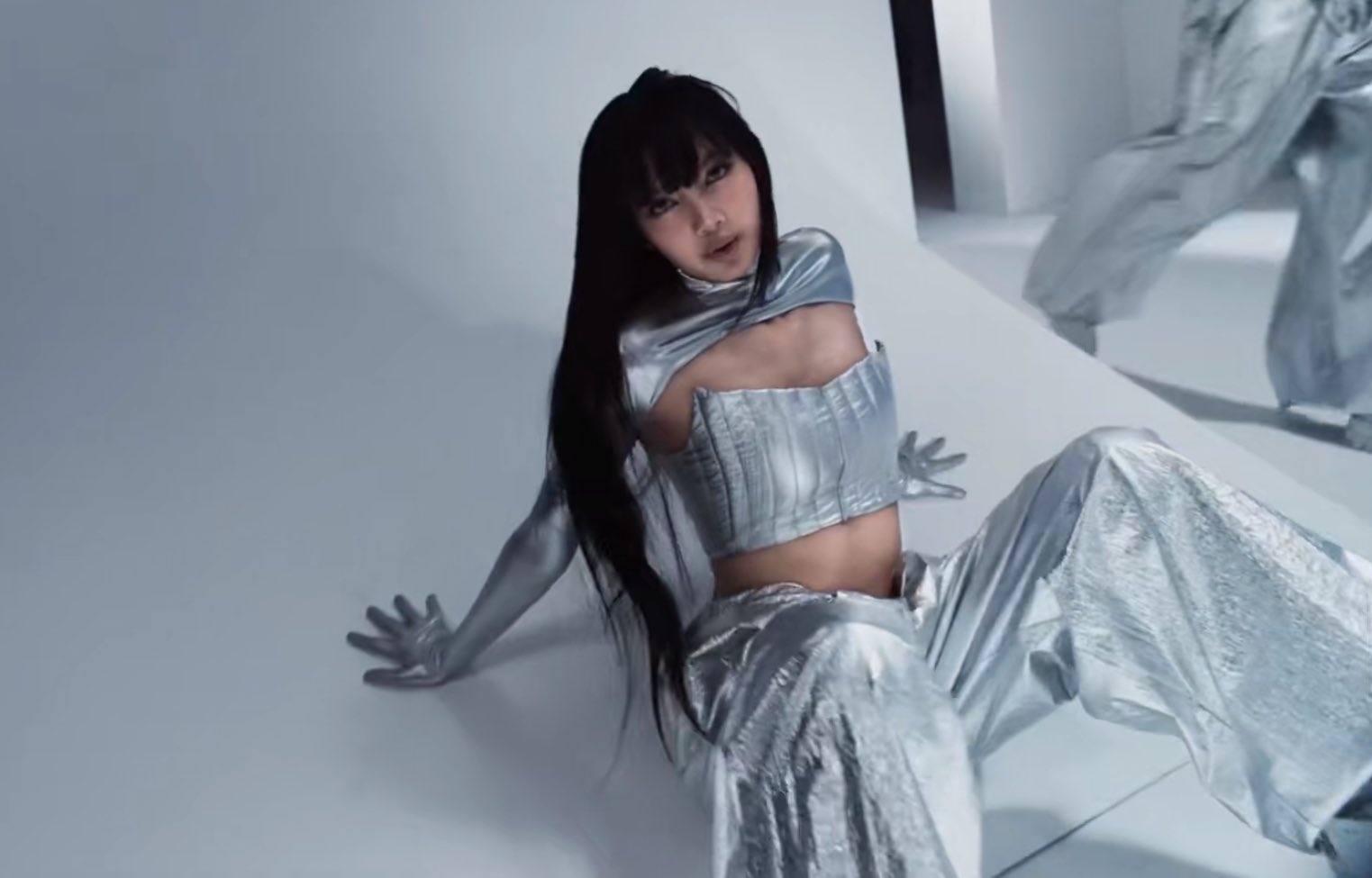MV Rockstar - Lisa