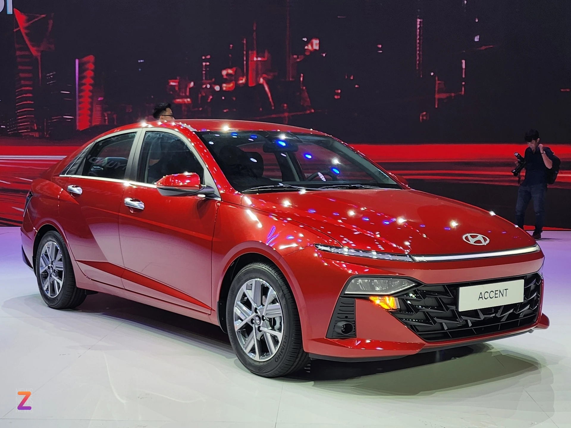 Honda City RS và Hyundai Accent