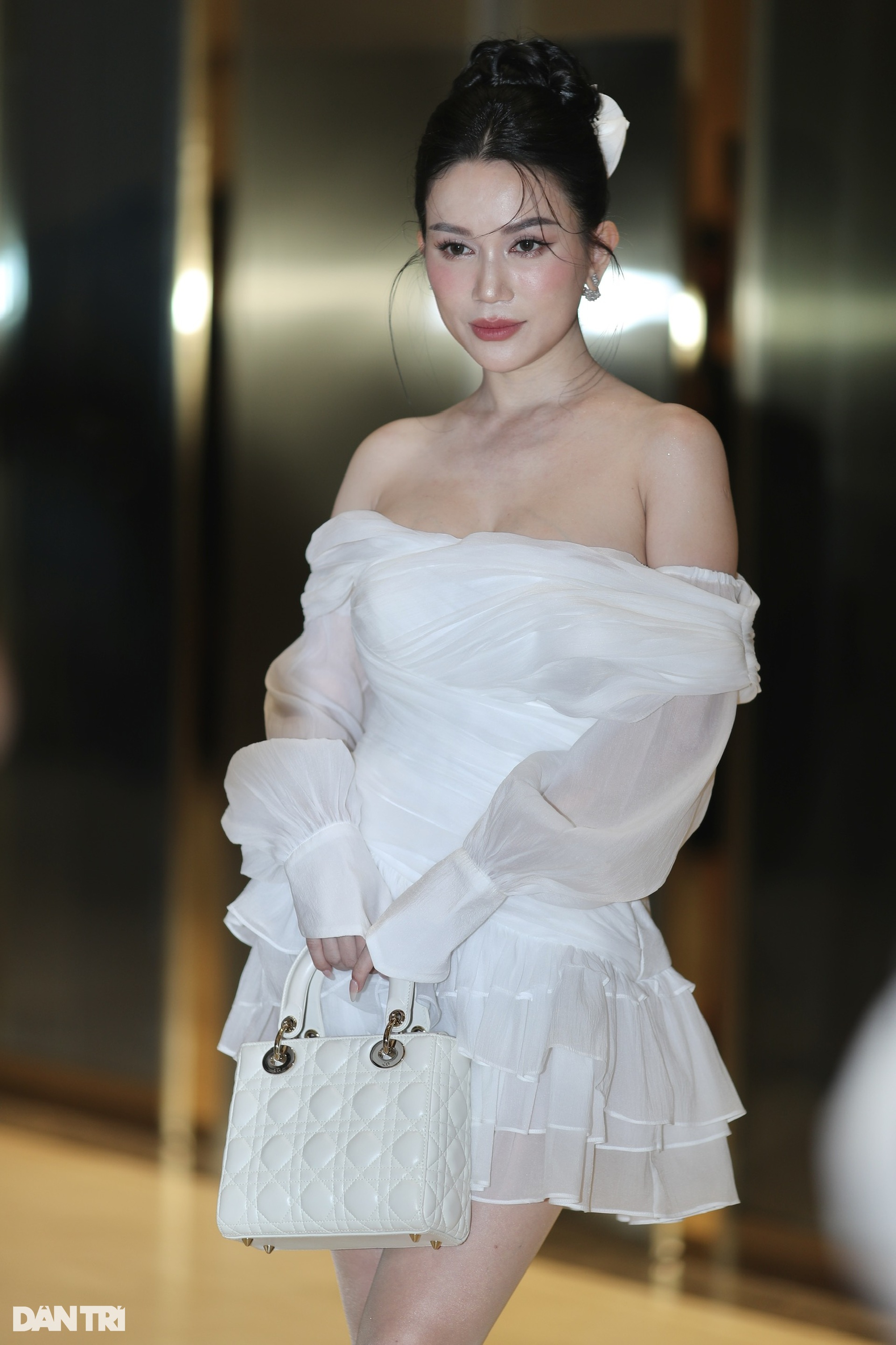 Đám cưới Midu và chồng thiếu gia: Dàn sao lộng lẫy, không gian xa hoa