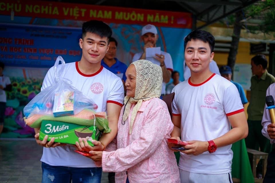 Kha Vũ giảm cân ngoạn mục và đang gây ấn tượng tại Ngôi sao chốt đơn