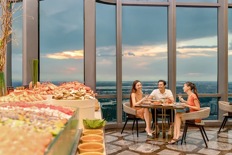 Thưởng thức ẩm thực thượng hạng cùng Oriental Pearl và Renaissance Riverside Saigon