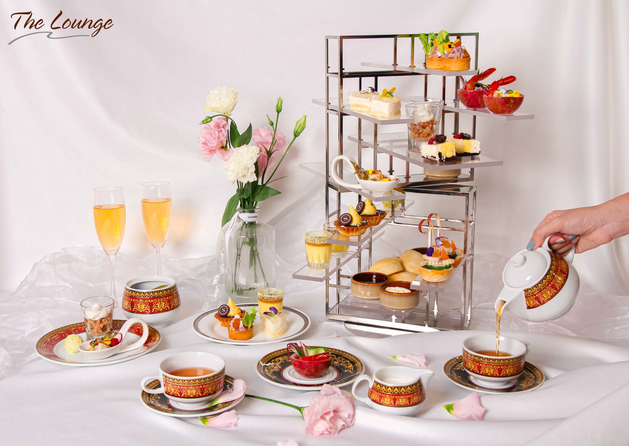 Thưởng thức ẩm thực thượng hạng cùng Oriental Pearl và Renaissance Riverside Saigon