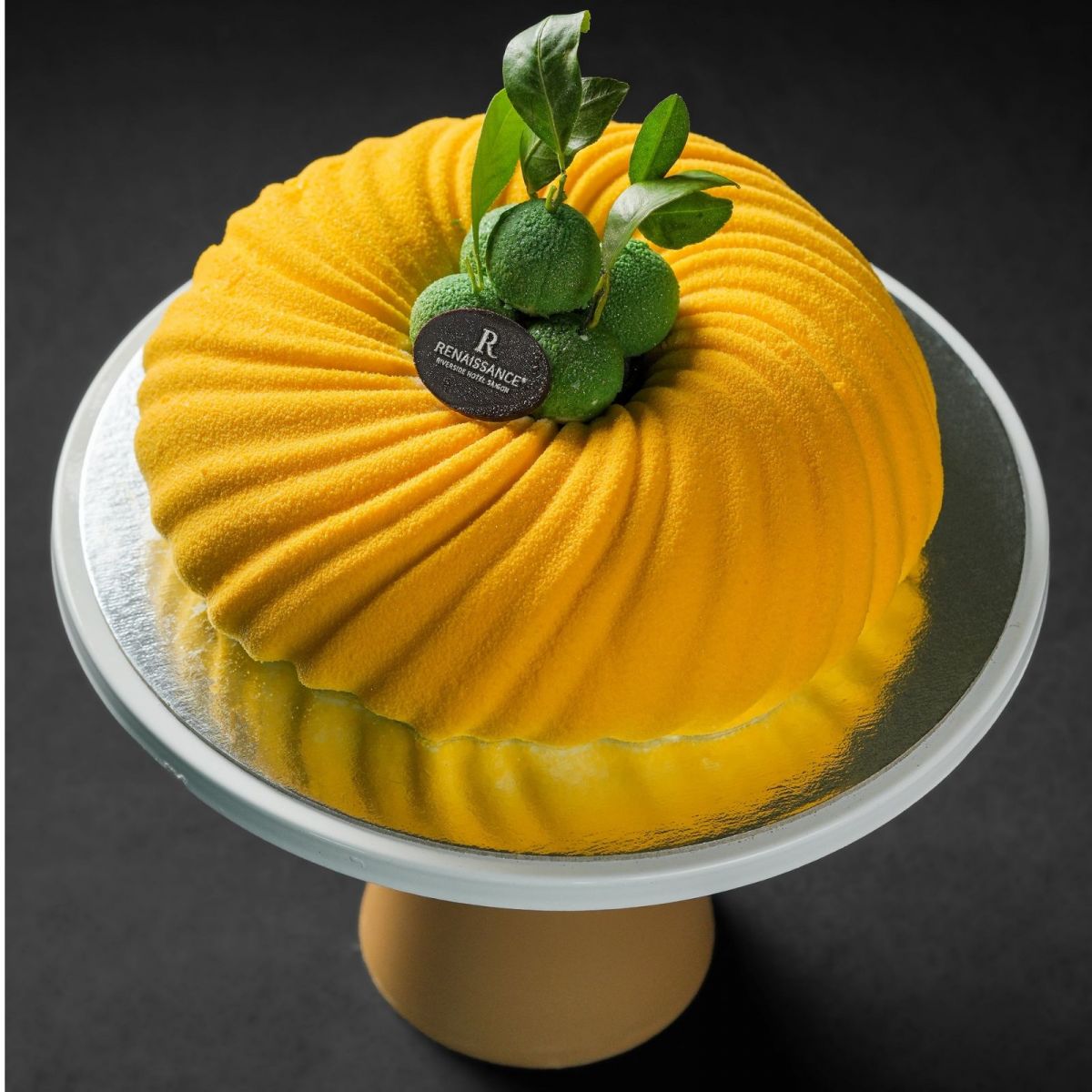BST bánh ngọt Slice into Surprise - Bản giao hưởng vị giác riêng biệt