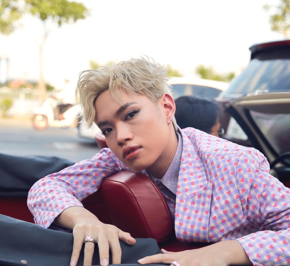 Rapper Pháp Kiều hé lộ với phóng viên những tâm tư, góc khuất phía sau hình ảnh tích cực, lạc quan thường thấy.
