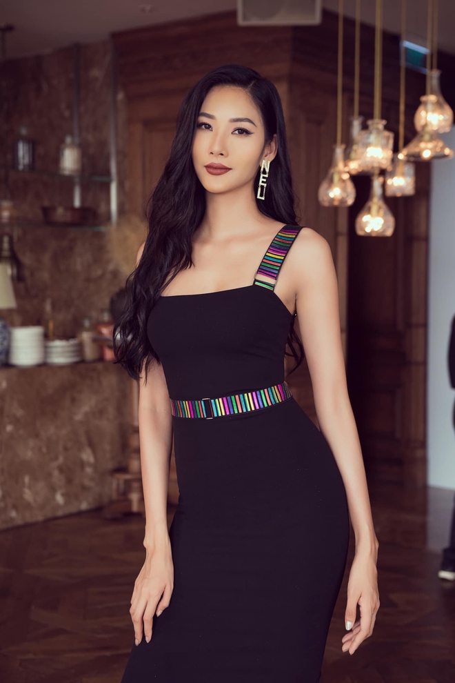 Hoàng Thùy và Dược sĩ Tiến