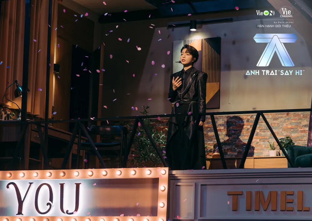 Tage mạo hiểm rap love để đưa Song Luân trở lại Top 1 tại Anh Trai Say Hi