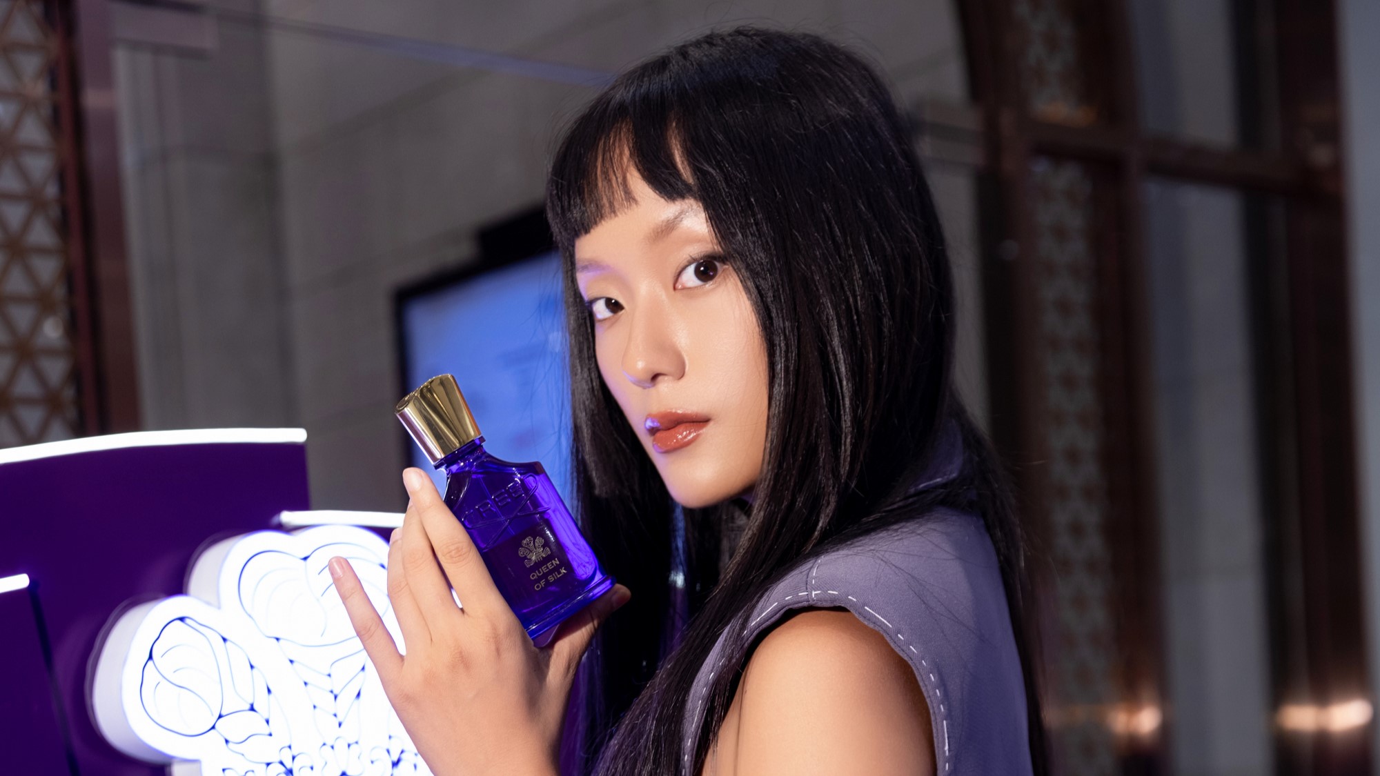 Creed Queen Of Silk - khi vẻ đẹp quyến rũ được diễn giải bằng mùi hương