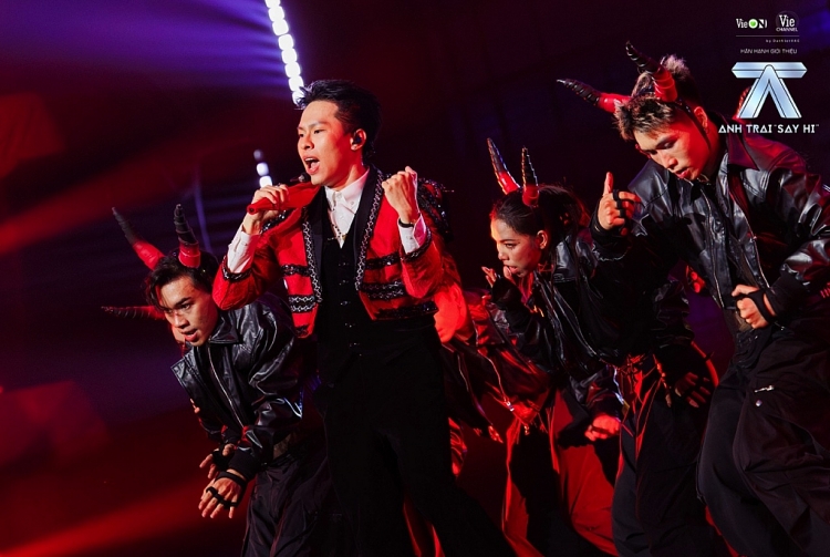 Anh trai Say Hi: 6 Anh trai chính thức dừng chân tại Live Stage 2