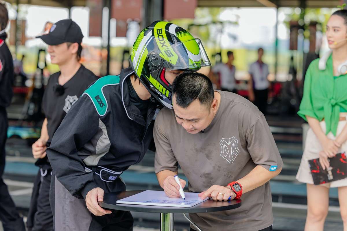 Đại hội thể thao của Anh Trai Vượt Ngàn Chông Gai: Dàn Anh Tài trổ tài thi đấu, mang cả nồi niêu cổ vũ